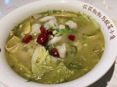 -渝是乎酸菜鱼·川渝小炒(新世界百货望京店)