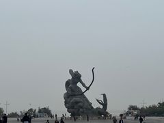 -巴陵广场