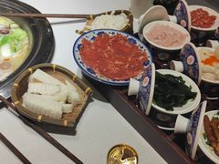 -老房老舍重庆火锅(假日城市店)