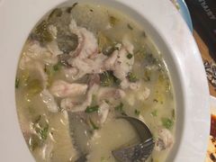 -严记小天府酸菜鱼(西四路店)