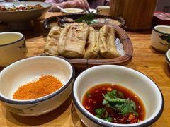 石屏烧豆腐-老滇山寨•云南特色菜•地方菜•民族风情歌舞表演(金碧店)