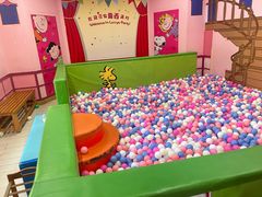 -史努比缤纷世界