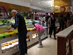 自助取餐区-泉福居酱骨头自助广场(南大街商业步行街店)