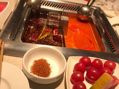 -海底捞火锅鲜切牛肉主题店(长寿路店)