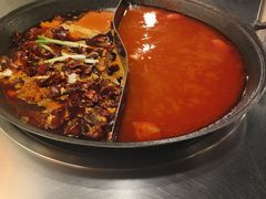 -鹿鸣山草本茶香火锅(园西路店)