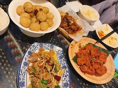 -蜗牛小馆醉乡民谣云南菜(惠新西里店)