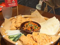 -魏铭鱼头捞饭(晋阳路店)