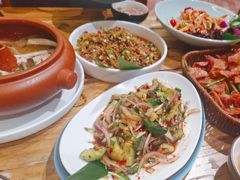 -老滇山寨•云南特色菜•地方菜•民族风情歌舞表演(金碧店)