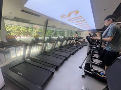 -超鹿运动(达信大厦店)