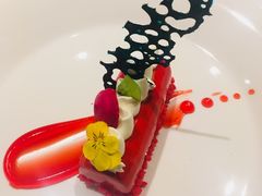 覆盆子杏仁饼底配草莓沙司-米洛克欧洲蛋糕(西南路店)