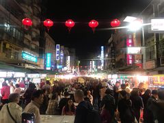-六合夜市