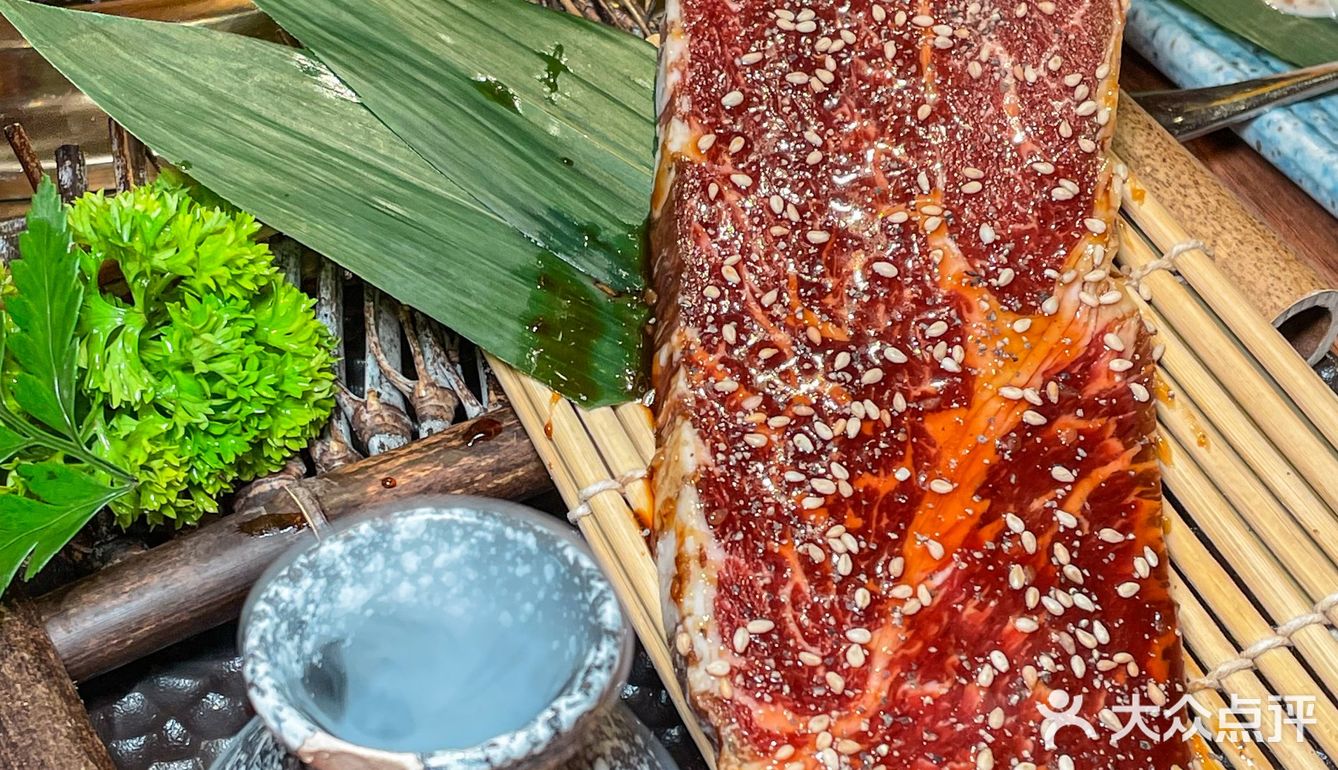 西湖边！新开的烤肉店，好好吃啊！！