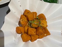 黑松露脆皮豆腐粒-桂满陇·手作小笼包&江南叫花鸡(中山公园店)