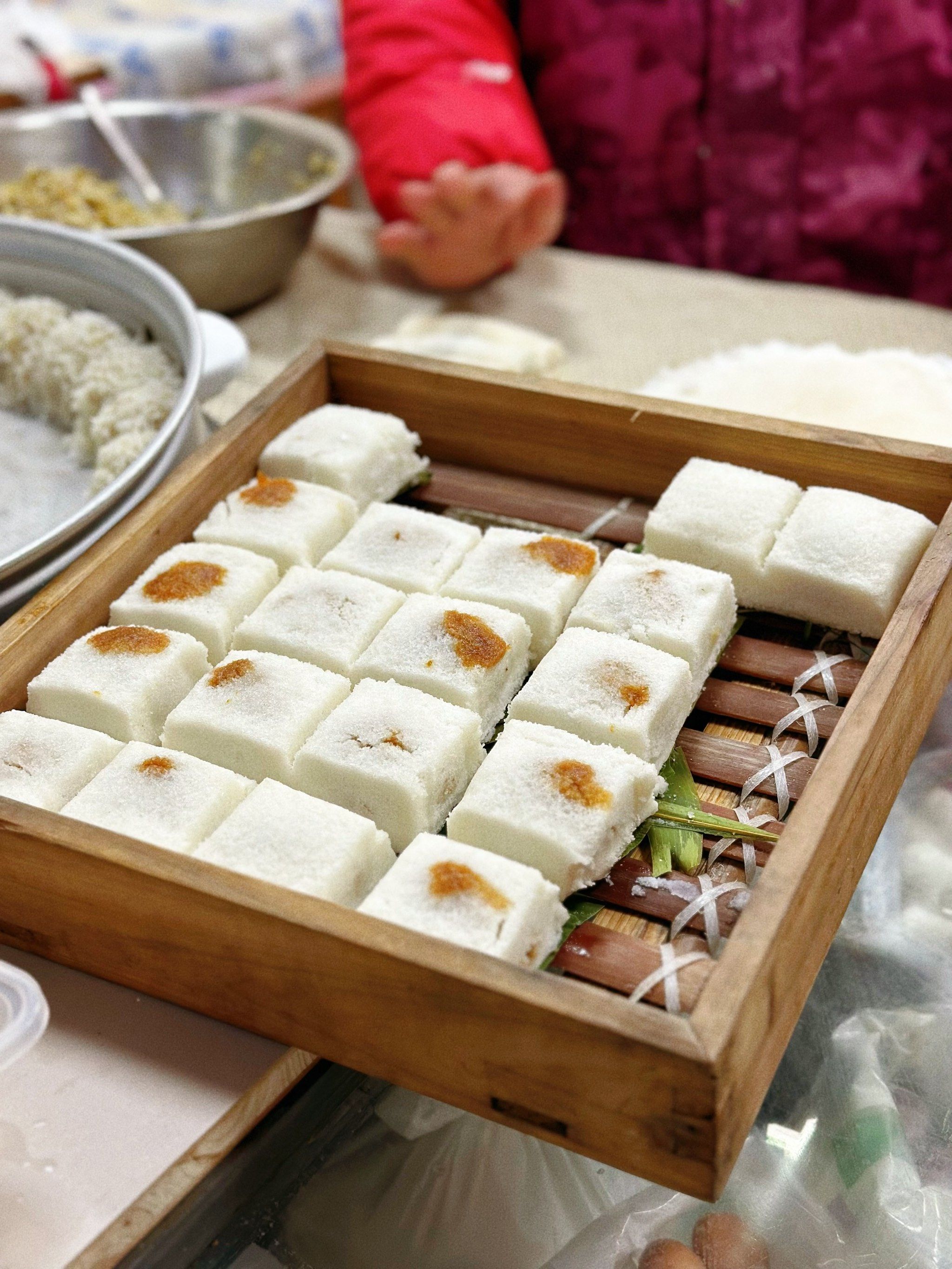 临平中山菜市场有售新市方糕