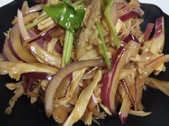 手撕鸡肉-蓝珊甄选海鲜自助·火锅大排档(近阿那亚店)
