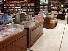 -诚品(信义店)