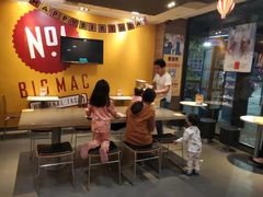 -麦当劳(得来速店)