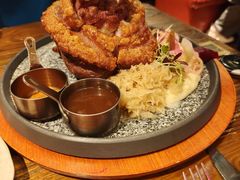 德式烤肘子-1886德国汽车餐厅(外滩中央店)