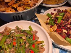 特色小炒肉-川流不息·地道川菜·小龙虾(新松江路店)