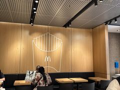 -麦当劳(徐汇漕溪北路百脑汇店)