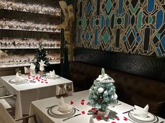 -Mogul Eatery·大亨餐酒馆