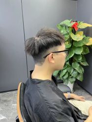 -藤野造型•烫染专业店
