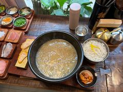 -银米·云南传统过桥米线(双廊黑金冠店)