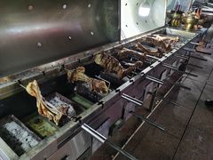 -布尔津河堤夜市