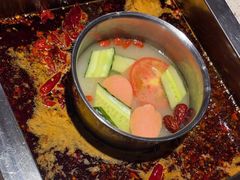 -二荆条·蜀鲜汇城市森林火锅