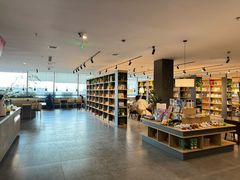 -魔方城市书房(中街益田店)