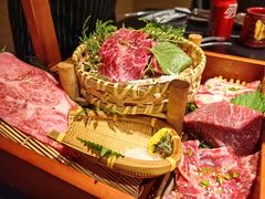 -山川小町·极番烧肉(新地假日广场店)