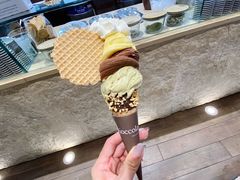 -文艺复兴百货(米兰大教堂广场店)