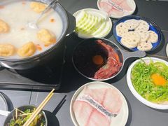 -牛牛和牛海鲜粥底火锅(长虹国际城店)