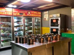 调料台-钢管厂五区小郡肝串串香(滨江店)