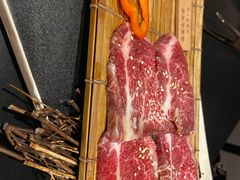 -山川小町·极番烧肉(新地假日广场店)