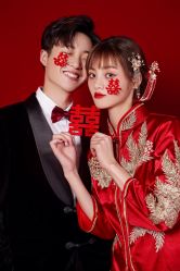 -卢浮宫婚纱摄影(银河国际店)