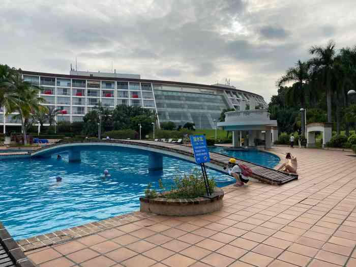 东莞御景湾湖畔酒店-"从来没见过这么破旧的五星级酒店!大堂,房.