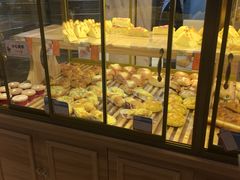 面包甜点陈列柜-BreadTalk面包新语·烘焙蛋糕(高德置地春广场店)