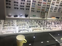 -目艮眼镜SHOWROOM(品牌集合店)