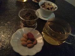 -瓦库茶馆17号(海汇港店)