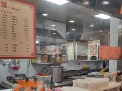 -哈尔滨小酒馆·鲜肉现穿自助烧烤(康新花园店)