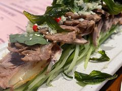 金不换牛肉配腌青线椒沙茶酱-ATLAS COFFEE(雅居乐中心店)