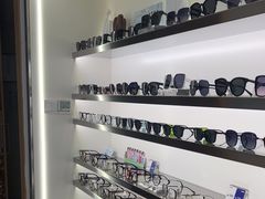 -视野联行眼镜·蔡司·尼康战略合作店(城西银泰店)