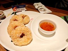 炸虾饼配泰国梅子酱-帕蓝·暹罗料理(大学路店)
