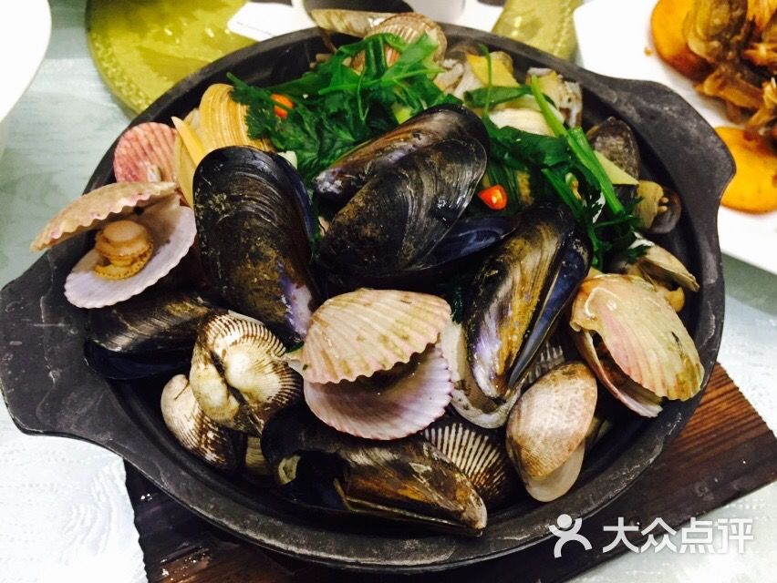 石锅海鲜