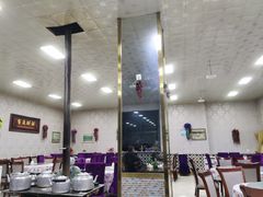 大堂-青海特色美食小炒炕锅牦牛肉火锅