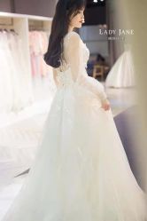 -Lady  Jane高端婚纱礼服馆