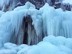 -大平台龙居瀑布旅游区