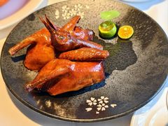 脆皮多汁乳鸽-悦景酒家(罗湖店)