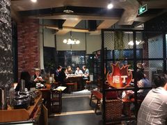 大堂-莽子老火锅(大坪店)